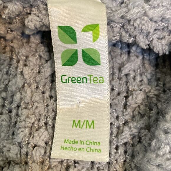 GreenTea Hooded V-Neck Sweater - Picture 5 of 6
